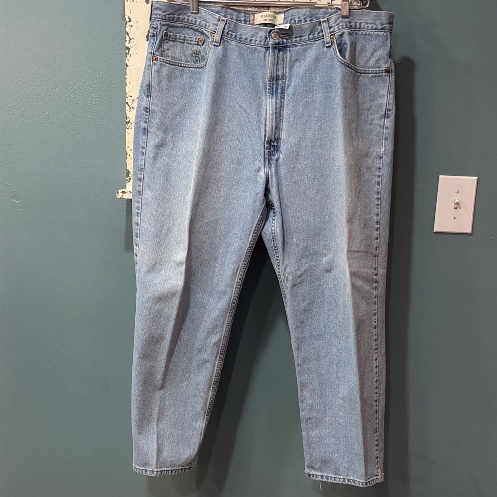 Levi's Men's Relaxed Light Blue Jeans